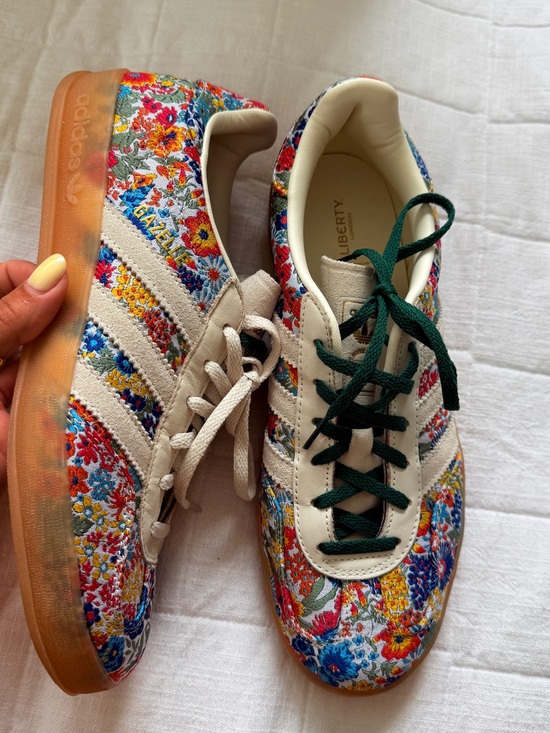 adidas Shoes - Adidas liberty London gazelle